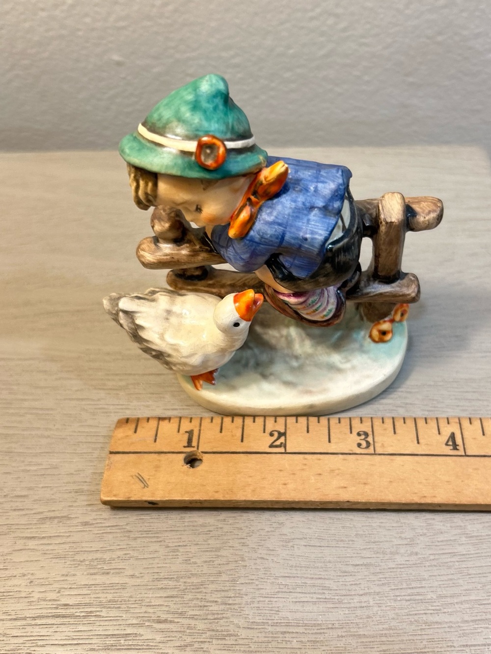 Vintage Hummel Goebel "Barnyard Hero" Figurine - Charming Cottagecore Collection - Picture 8 of 9